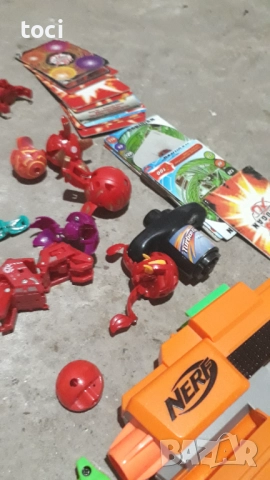 Лот детски играчки комплект пумпали Бейблейд Бакуган топчета и карти, снимка 8 - Колекции - 52138400