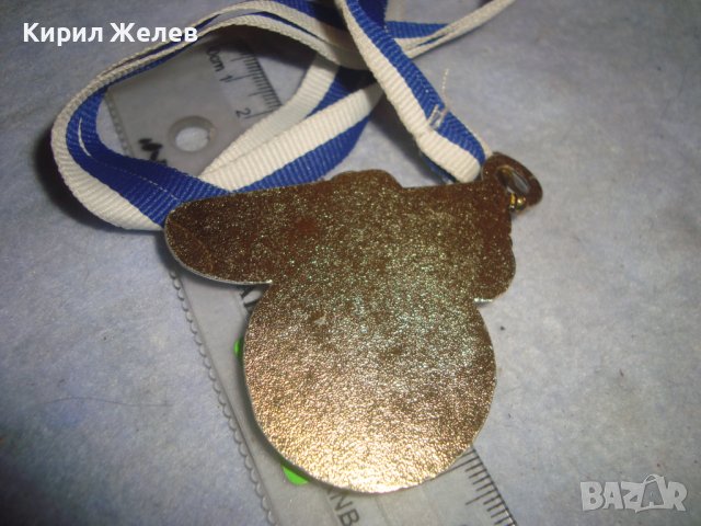 СТАР ПОЗЛАТЕН СПОРТЕН МЕДАЛ с ЛЕНТА ФУТБОЛ ЗЛАТНА ТОПКА ОБУВКА 30648, снимка 2 - Антикварни и старинни предмети - 38026200