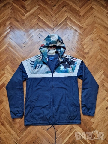 Страхотно мъжко яке ветровка ADIDAS размер М 