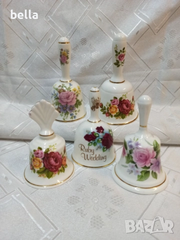 Колекция от порцеланови фирмени камбанки , снимка 2 - Антикварни и старинни предмети - 52017042