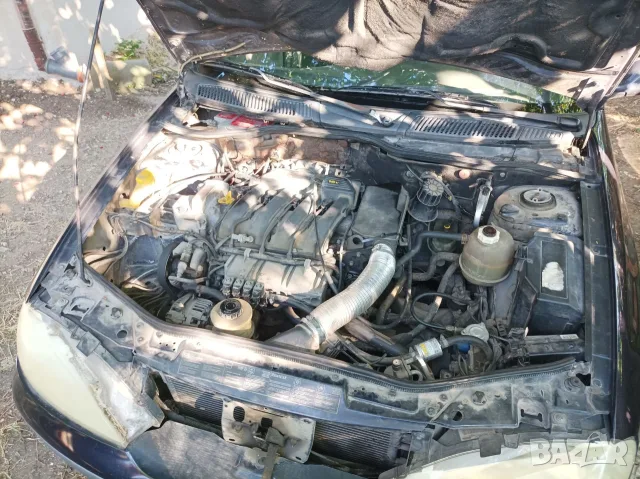 Renault Megane 1.6 16V, снимка 12 - Автомобили и джипове - 56534480