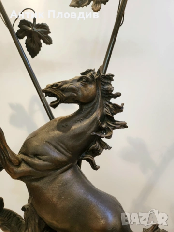 Декоративна настолна лампа с фигура на кон, снимка 4 - Настолни лампи - 53108292