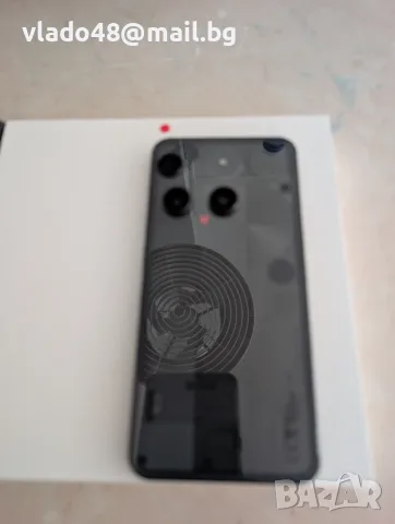 Продавам нов Nothing phone 3 с проблем 