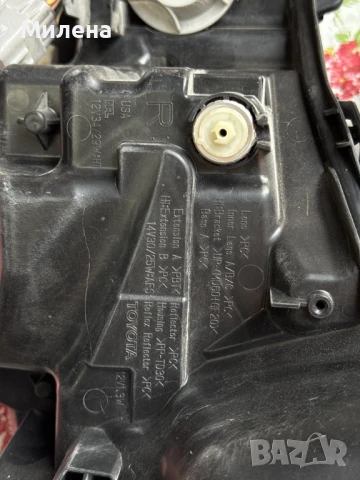 Предни фарове Toyota Camry 2020г. (Комплект), снимка 3 - Части - 51341810