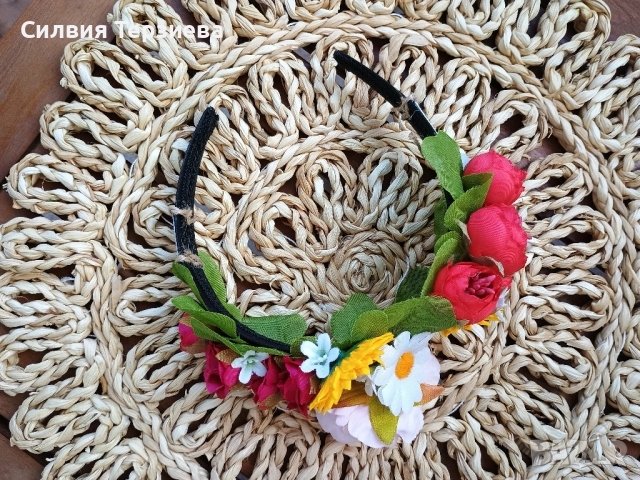 Етно диадема с изкуствени цветя, снимка 7 - Аксесоари за коса - 51624315