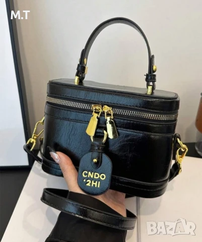 Нова черна чанта