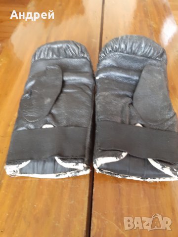 Стари боксови,спаринг ръкавици #2, снимка 1 - Други ценни предмети - 31567144
