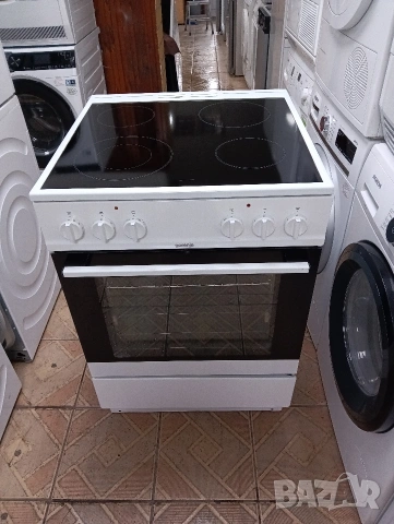 Свободно стояща печка с керамичен плот Gorenje с две години гаранция!