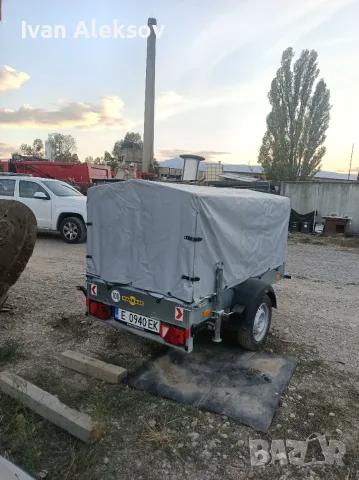Продавам немско ремарке 