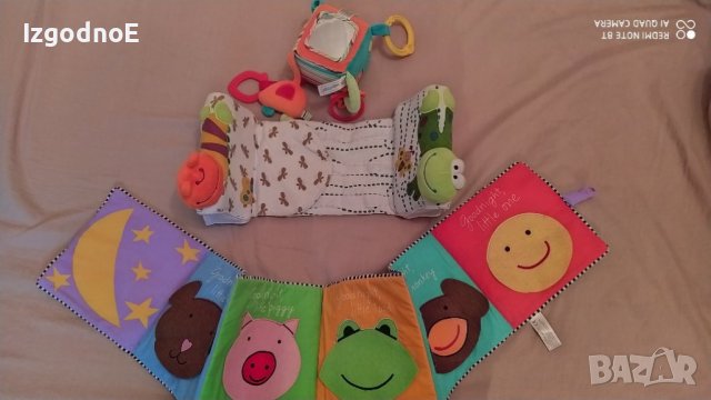 Лот за бебе възглавница против обръщане, голяма мека книжка и голям занимателен куб