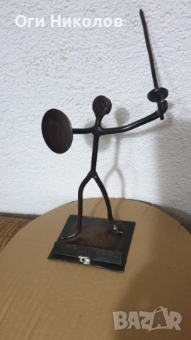 Металопластика на фехтовач .Ръчно изработен, снимка 3 - Антикварни и старинни предмети - 52677434