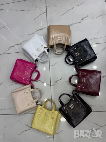 чанти Miu Miu , снимка 2 - Чанти - 50751217