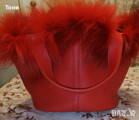 Нова Кожена Дамска Чанта с Пух, снимка 3 - Чанти - 52789993