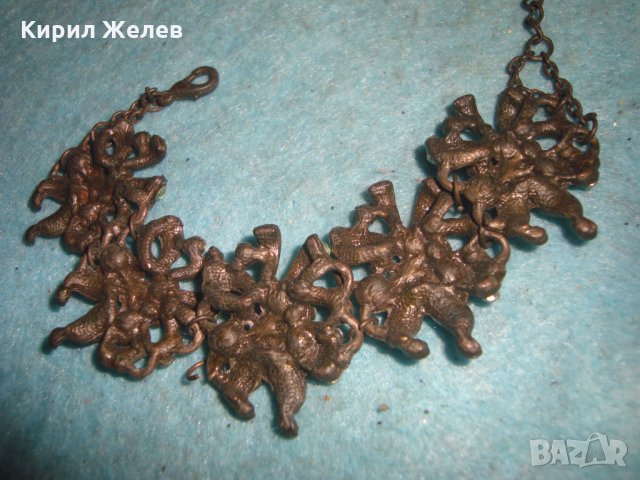 ФЛОРАЛНА КРАСИВА БРОНЗОВА ВИНТИДЖ СТИЛ ГРИВНА със ЗЕЛЕНИ ФАСЕТИРАНИ КРИСТАЛИ 10912, снимка 3 - Гривни - 35261658