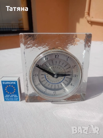 Настолен стъклен часовник