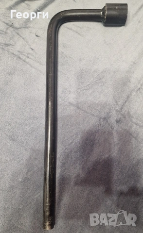 Супер здрав ключ за гуми 19