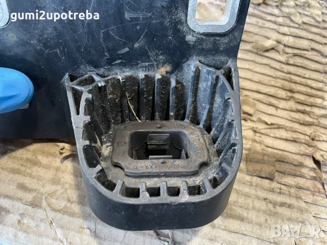 Монтажна Планка Държач Радиатор Ляво VW ID.3 E11 PRO, снимка 3 - Части - 48746350