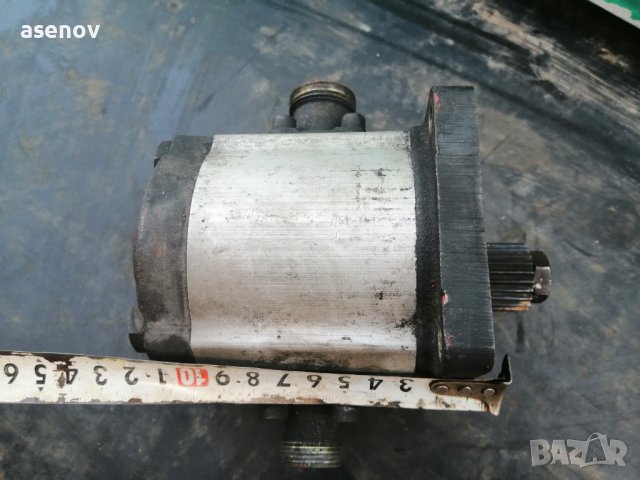 Хидромотор Скания, снимка 1 - Индустриална техника - 39358481