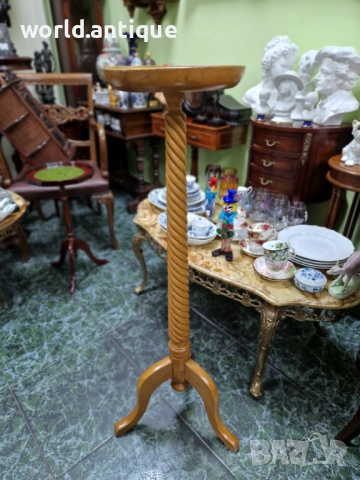 Прекрасна антикварна френска висока дървена масичка , снимка 3 - Антикварни и старинни предмети - 52310183