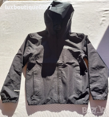 Чисто ново без етикет зимно детско преходно яке Jack Wolfskin 9/10 години