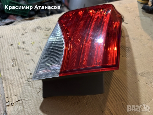 Стоп ляв външен за Тойота Авенсис T27 седан. 2012-2015г, снимка 3 - Части - 56024357