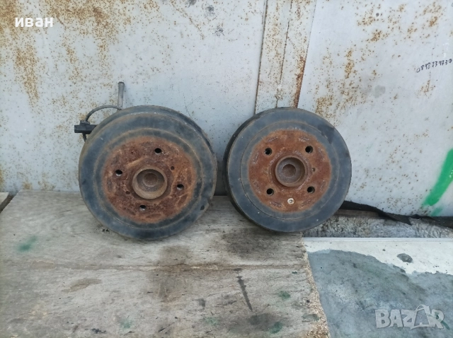 Задни главини барабани за Тойота Айго 2 врати. 2009 год. 