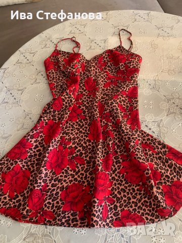 Нощница Avon  рокля леопардов десен с червени рози , снимка 6 - Пижами - 36999108