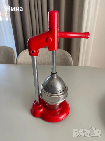 Сокоизстисвачка Karaca