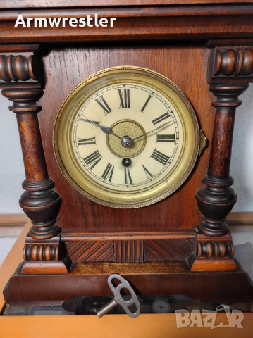 Стар Немски Механичен Часовник , снимка 2 - Антикварни и старинни предмети - 53345000