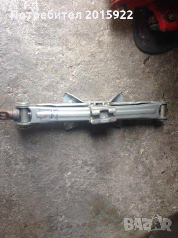 оригинален крик за Toyota-Avensis.Corolla.yaris, снимка 3 - Аксесоари и консумативи - 29237188