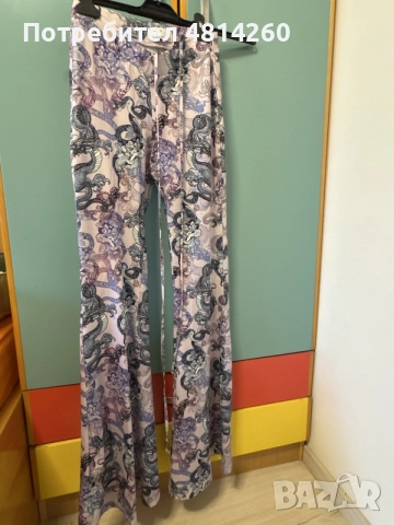 Ефектен панталон Bershka, снимка 2 - Панталони - 56544585