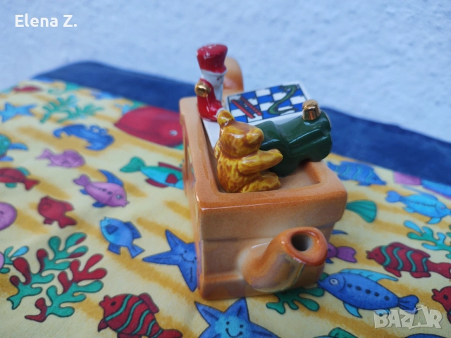 Малък колекционерски чайник "шкаф за играчки" P. Cardew, снимка 6 - Колекции - 52373349