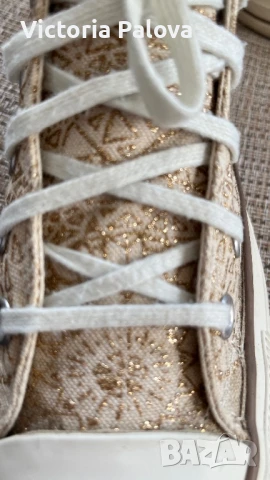 Скъпи златисти кецове CONVERSE оригинал, снимка 10 - Кецове - 50477480