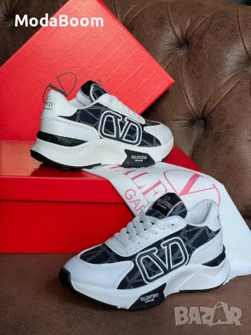 Valentino дамски маратонки , снимка 2 - Маратонки - 48856121