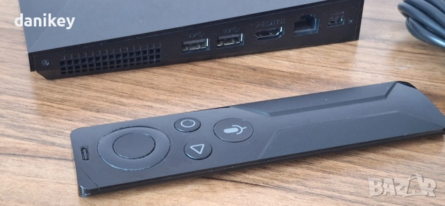 Nvidia Shield TV конзола андроид ТВ с дистанционно, снимка 2 - Други игри и конзоли - 53123442