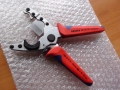 KNIPEX 90 25 20 - MADE IN GERMANY - ПРОФЕСИОНАЛНА, Маркова Ножица за PVC тръби и PVC материали !!!!!, снимка 2