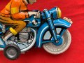 Стара ламаринена играчка моторист, снимка 6