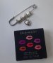 Червило Elizabeth Arden Tropical Escape Sheer Kiss Lip Oil + подарък брошка, снимка 3