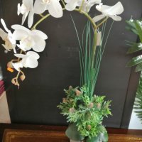 Изкуствена орхидея в кашпа, снимка 2 - Изкуствени цветя - 38256825