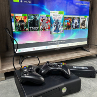 XBOX 360(Хакнат) +15 игри, снимка 2 - Xbox конзоли - 44618607