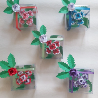 Оригами рози в кутиики, снимка 3 - Изкуствени цветя - 44693312
