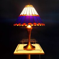 Настолна лампа в стил Тифани, снимка 2 - Настолни лампи - 42829073