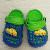 Детски крокс сандали с количка 19 номер, снимка 2 - Детски сандали и чехли - 42766266