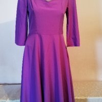 Елегантна лилава рокля с полугол гръб р-р М/Л, снимка 2 - Рокли - 29355020