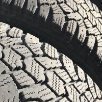 Зимни гуми с джанти 13", снимка 3 - Гуми и джанти - 31279950
