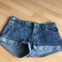 Оригинални изчистени панталони H&M !, снимка 1 - Къси панталони и бермуди - 29701480