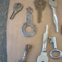 Лот малки ключета, снимка 2 - Антикварни и старинни предмети - 44924330