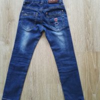 Модерни дънки с кръпки, снимка 2 - Детски панталони и дънки - 30292293