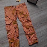Нов жесток дамски панталон на намаление, снимка 1 - Панталони - 29449965