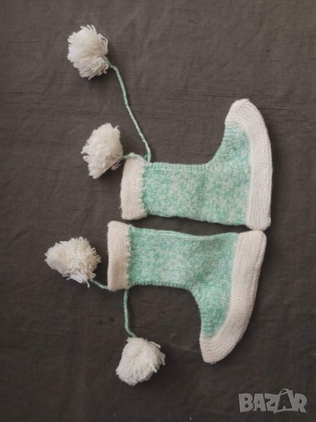 Продавам детски порапи с пискюли, снимка 1